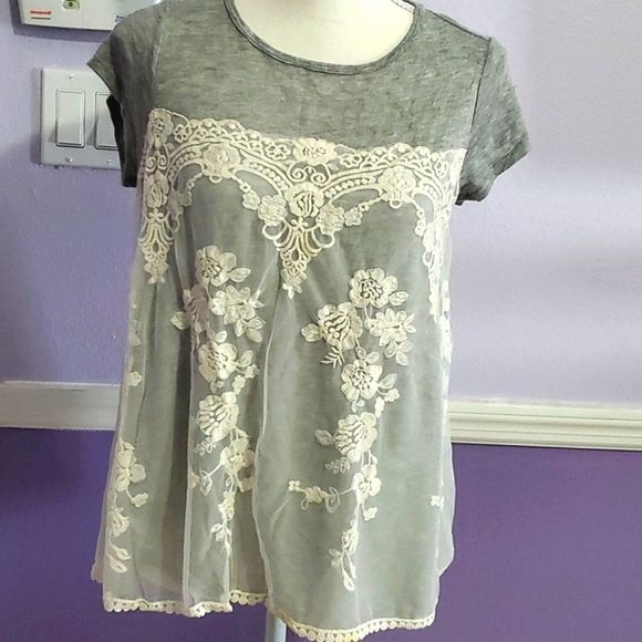 Xhilaration Boho Light Gray Laced Embroidered Overlay Flowy Top - Picture 1 of 8